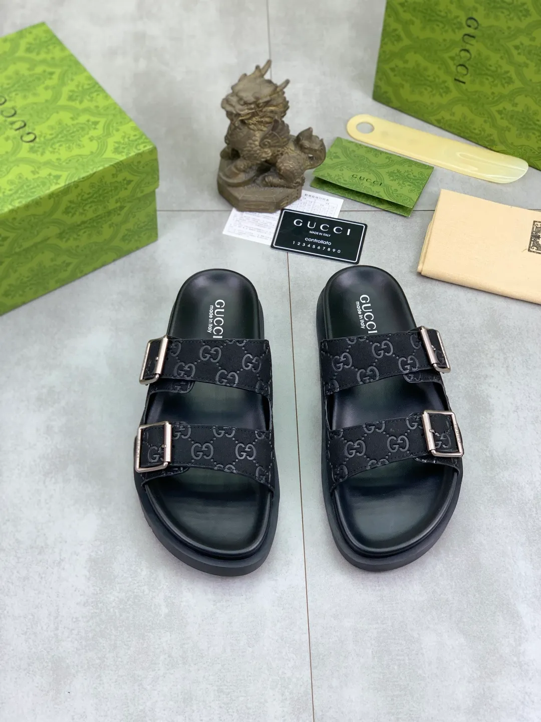 Men's Men's Shoes💰P340💰[New Style]🎁🎁🎁 High-quality GUCCI new casual slippers for the Year of the Snake, original official website, perfect workmanship, transmitting a kind of noble luxury, sublimating its definition of luxury in Gucci's high-end extraordinary craftsmanship. Original Gucci double G combination outsole, code number: 38-44 (45 customized)